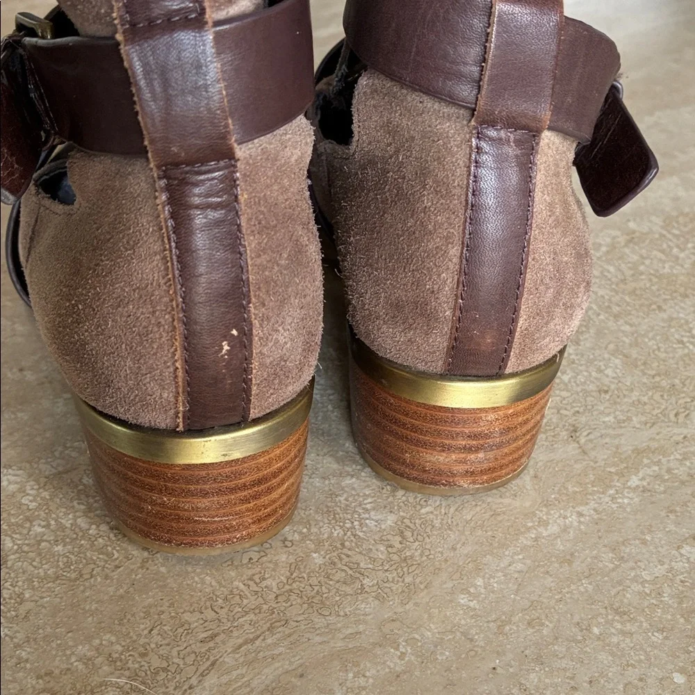 ISOLA Tan Suede Ankle Booties, brown Leather straps, brass heel strips. 6.5 EUC